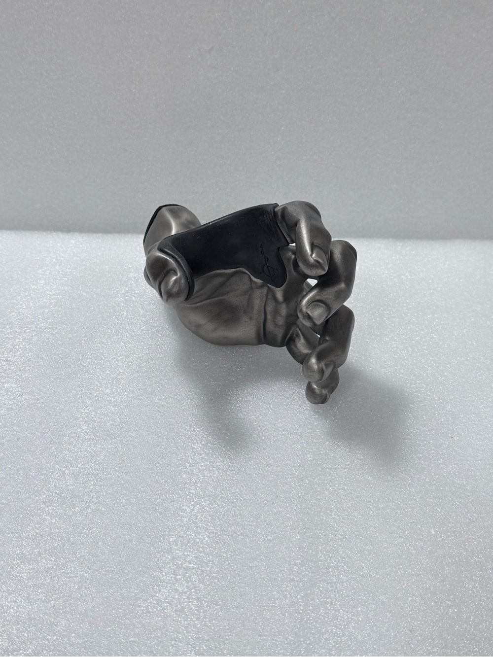 GuitarGrip Hand Shaped Wall Mounted Guitar Hanger, Silver - Picture 5 of 11
